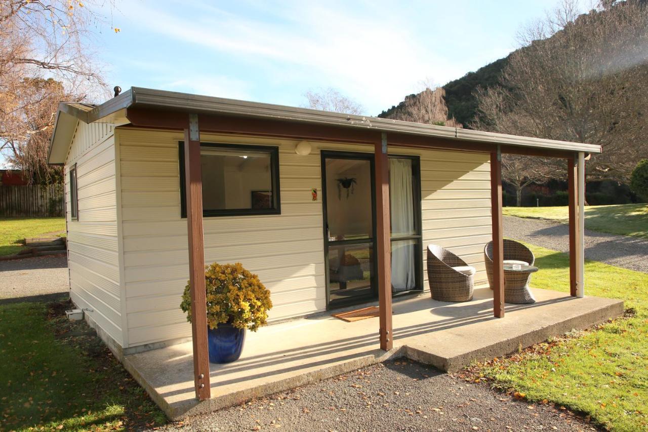 Parklands Marina Holiday Park Picton Exterior photo