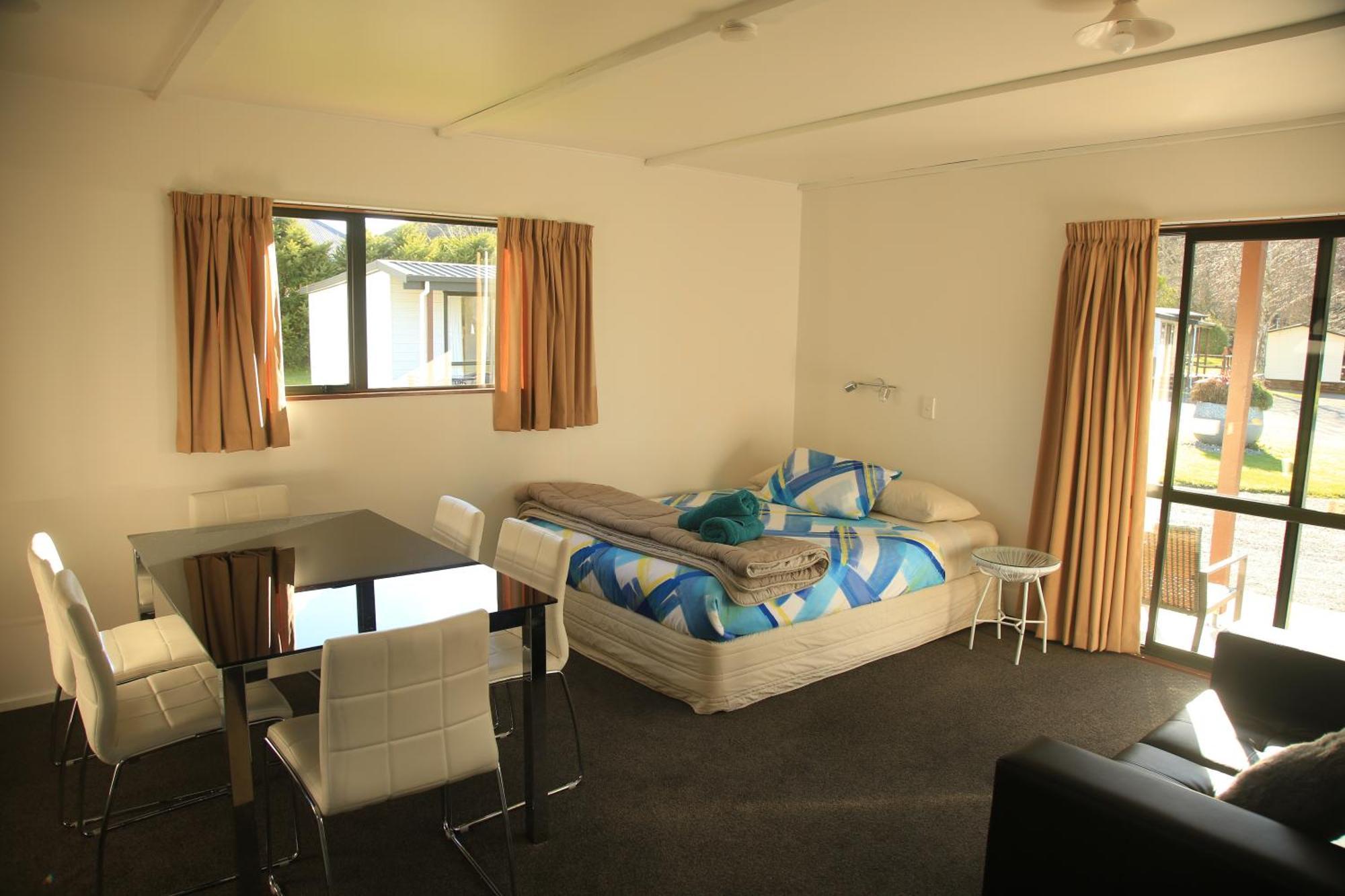 Parklands Marina Holiday Park Picton Exterior photo